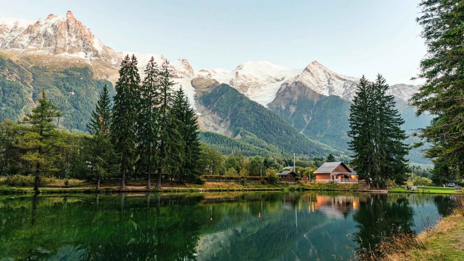 Apartment Le Pied Du Brevent - Walk To Ski Lift, Chamonix Getaway Exterior photo