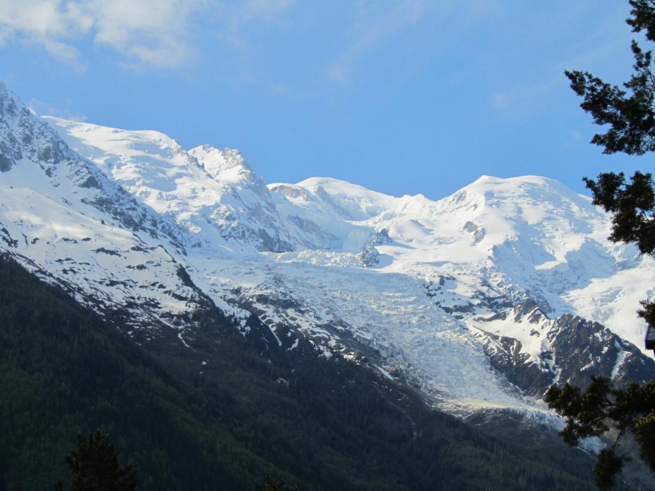 Apartment Le Pied Du Brevent - Walk To Ski Lift, Chamonix Getaway Exterior photo